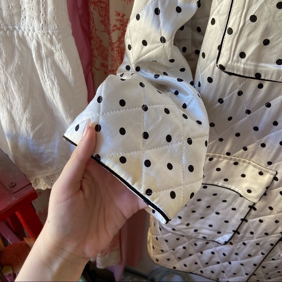 SATIN QUILTED B&W POLKA DOT THROW by Ganni 🦢 - Picture 6 of 6